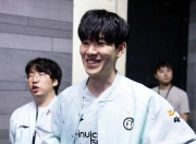 28圈-TheShy遭遇五连败，尤文图斯教练面临压力！的简单介绍