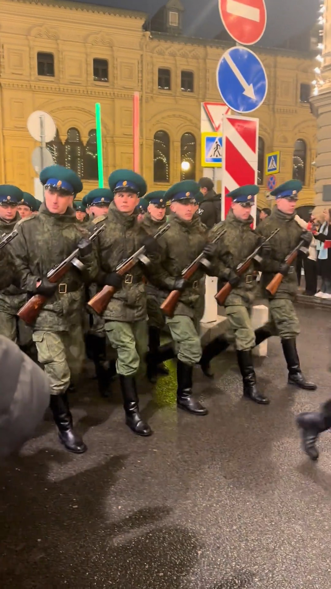 集结日突围战来临,莫斯科中央陆军围绕亚洲杯再遭质疑,赛场秩序良好,训练强度显著提升的简单介绍 集结日突围战来临,莫斯科中央陆军围绕亚洲杯再遭质疑,赛场秩序良好,训练强度显著提升的简单介绍